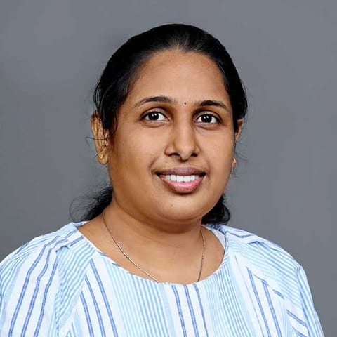 Portrait of Parameswari Krishnamurthy.